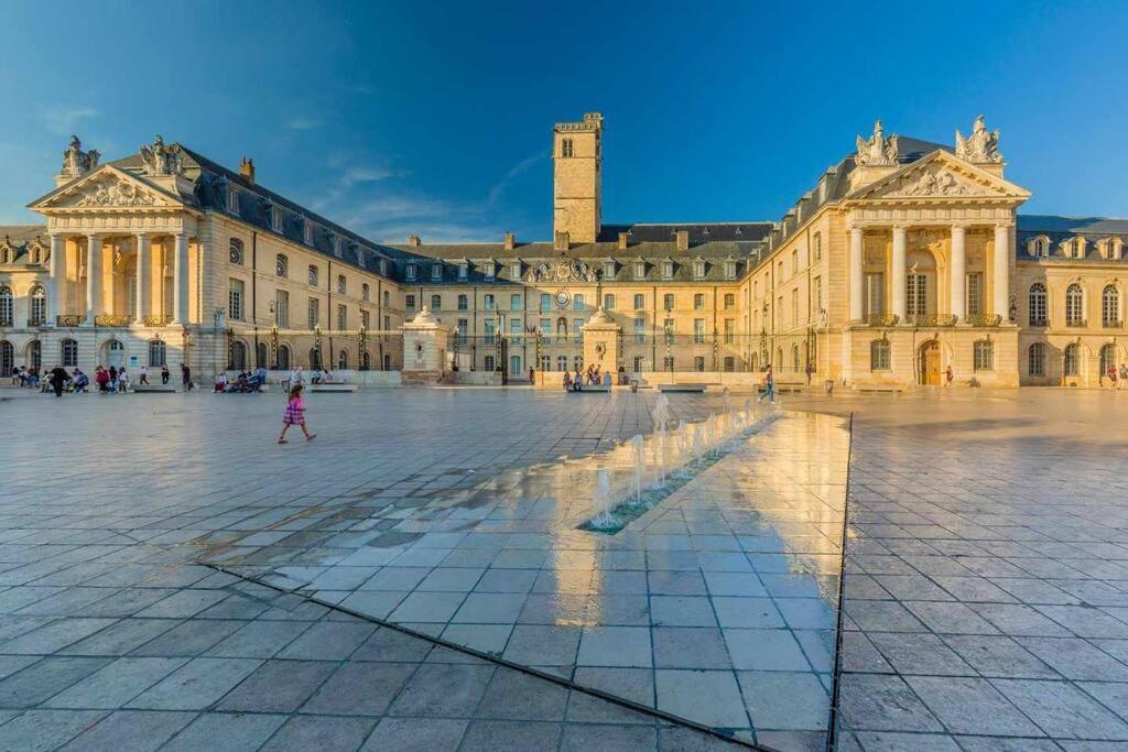 Le Jade : Au Coeur Du Centre Historique Apartman Dijon Kültér fotó